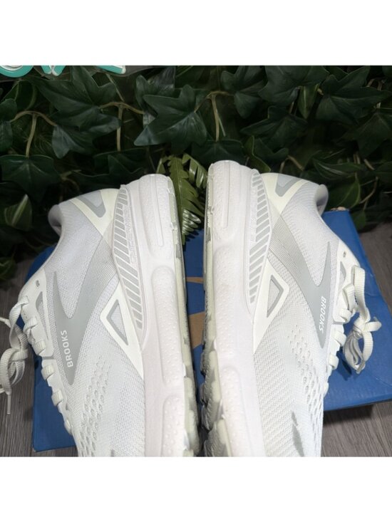 Brooks Adrenaline GTS 23 W 12 Wide M 10.5 Shoe White Running Walking 1203811D104 main image 7